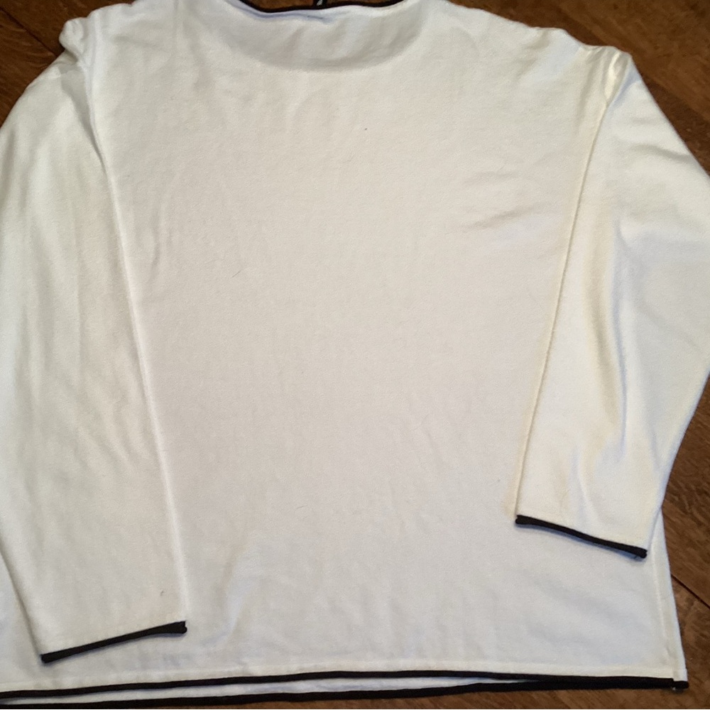 White Long Sleeve Lightweight Sweater - perfect for fall